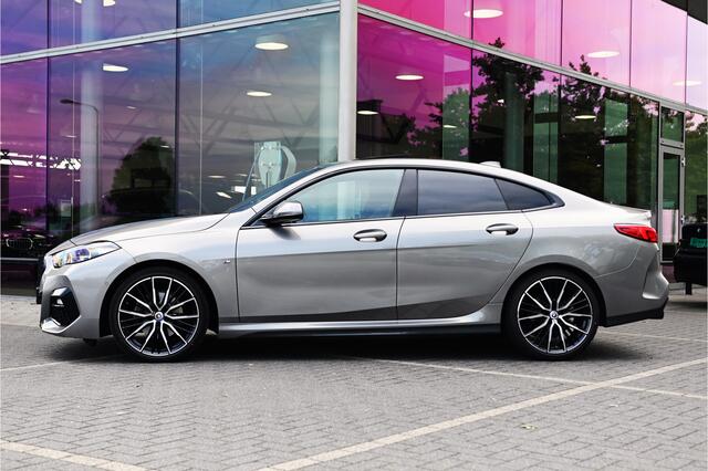 BMW 2-SERIE Gran Coupé 218i M Sport Automaat / Panoramadak / Achteruitrijcamera / Sportstoelen / M Sportonderstel / LED / Parking Assistant / Live Cockpit Professional