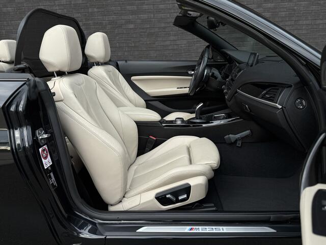BMW 2-SERIE Cabrio M235i High Exe. Aut-8. l Harman/Kardon l Camera l DAB l Keyless