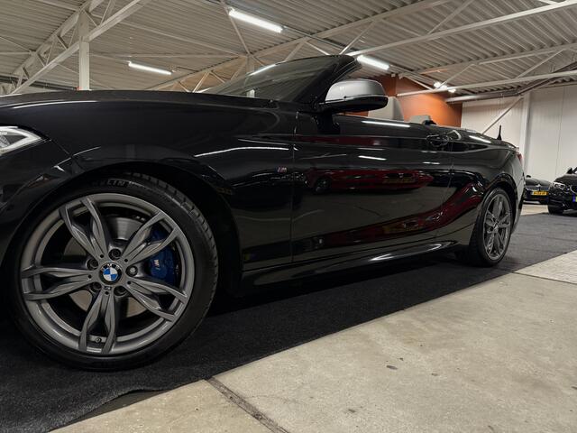 BMW 2-SERIE Cabrio M235i High Exe. Aut-8. l Harman/Kardon l Camera l DAB l Keyless