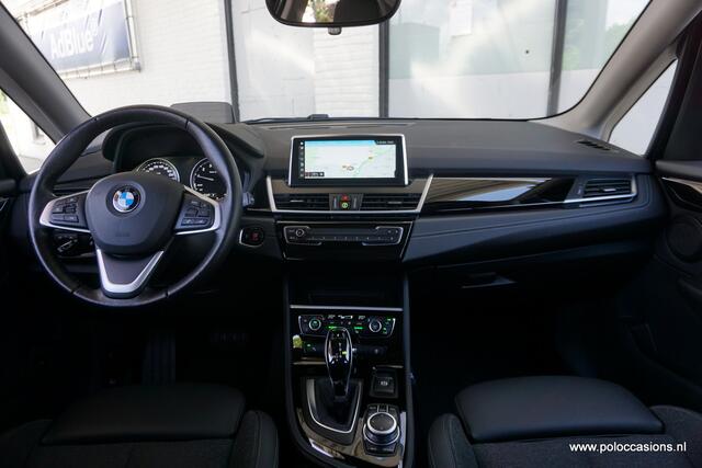BMW 2-SERIE Active Tourer 218i Automaat | Trekhaak | Sportinterieur | Dealeronderhouden