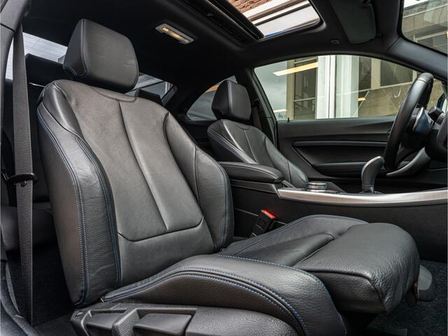 BMW 2-SERIE Coupé 220i High Exe M-Sport ORG NL PANO CAMERA SHADOW LINE LED HIFI LEDER