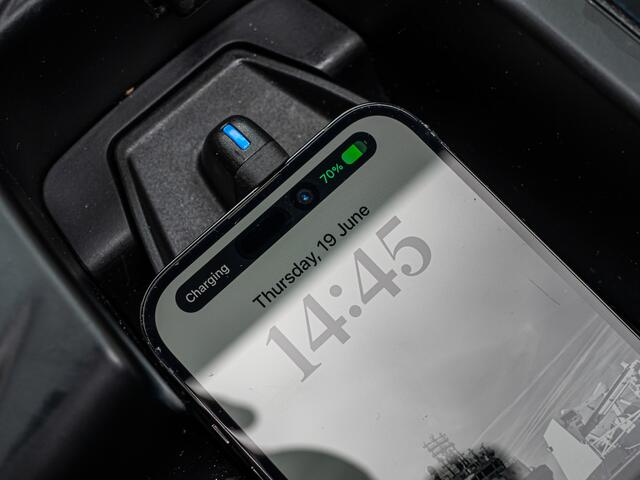 BMW 2-SERIE Coupé 220i High Exe M-Sport ORG NL PANO CAMERA SHADOW LINE LED HIFI LEDER