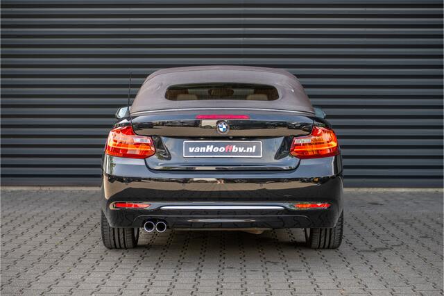 BMW 2-SERIE Cabrio 220i Centennial High Executive -Luxury-