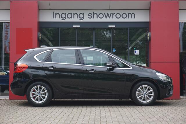 BMW 2-SERIE Active Tourer 216i Centennial Executive | Origineel NL | Cruise Control | Navigatie | Airco | PDC |