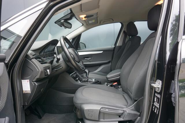 BMW 2-SERIE Active Tourer 216i Centennial Executive | Origineel NL | Cruise Control | Navigatie | Airco | PDC |