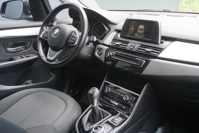 BMW 2-SERIE Active Tourer 216i Centennial Executive | Origineel NL | Cruise Control | Navigatie | Airco | PDC |