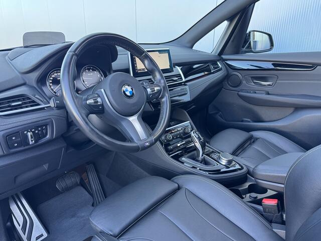 BMW 2-SERIE Active Tourer 220i High Executive M-pakket/Trekhaak/Pano.