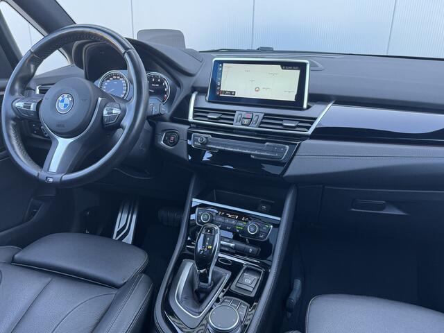 BMW 2-SERIE Active Tourer 220i High Executive M-pakket/Trekhaak/Pano.