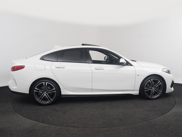 BMW 2-SERIE 218i High Executive | Schuifdak o M-Sport o Leder o HUD o Camera