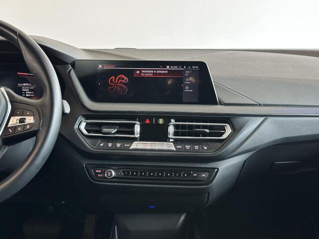 BMW 2-SERIE Gran Coupé 218i High Executive AUTOMAAT | LEDEREN BEKLEDING | NAVIGATIE | ACHTERUITRIJCAMERA