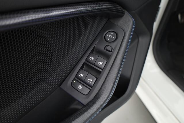 BMW 2-SERIE Gran Coupé 218i M Sport | HUD | 18'' | Stoelverw. | Apple CarPlay | Navi