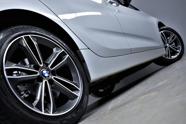 BMW 2-SERIE Active Tourer 218i 141pk Automaat Sport Line Org.NL Navi/Camera/Head-up/Sportstoelen/H.Leer/Trekhaak