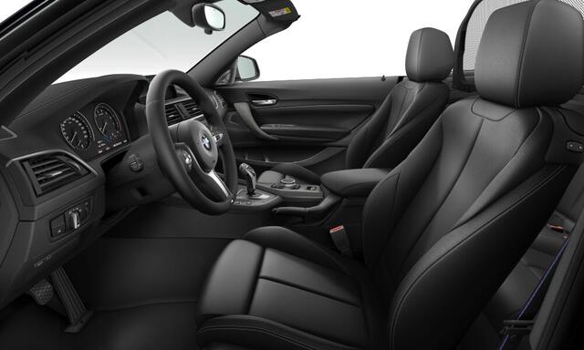 BMW 2-SERIE Cabrio M240i xDrive - M-Performance Uitlaat - Harman Kardon - ACC - Camera