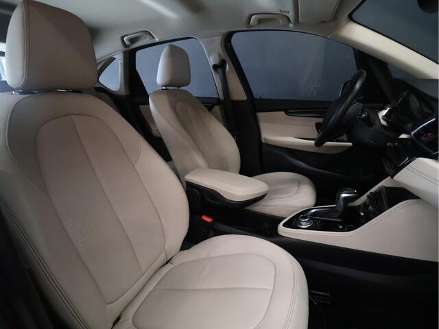 BMW 2-SERIE Active Tourer 218i Luxury [CAMERA, NAVIGATIE, ELEK ACHTERKLEP, VOL LEDER, CRUISE CONTROL, CLIMATE CONTROL, PARKEERSENSOR, NIEUWSTAAT]