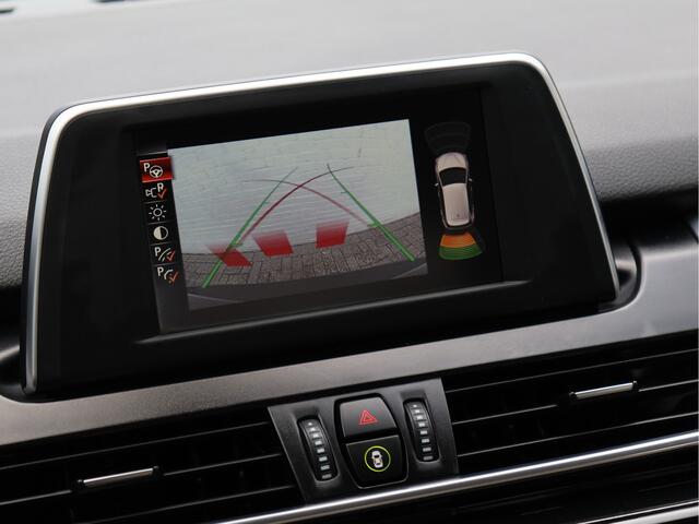 BMW 2-SERIE Active Tourer 218i Luxury [CAMERA, NAVIGATIE, ELEK ACHTERKLEP, VOL LEDER, CRUISE CONTROL, CLIMATE CONTROL, PARKEERSENSOR, NIEUWSTAAT]