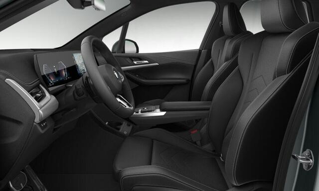 BMW 2-SERIE Active Tourer 220i M Sport - Trekhaak - Panoramadak - Premium Pack - Stoelverstelling achterbank - Driving Assistant - Elektrisch verwarmde voorstoelen - Getinte Ruiten - Stuurwielrand verwarmd -