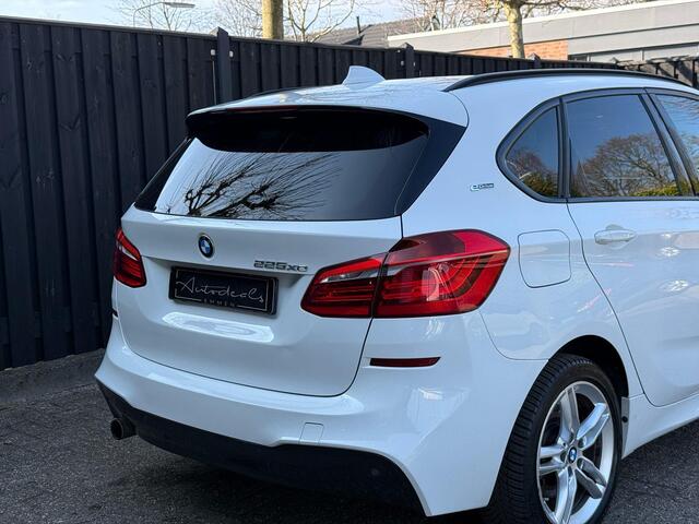 BMW 2-SERIE Active Tourer 225xe M Sport HUD LEER
