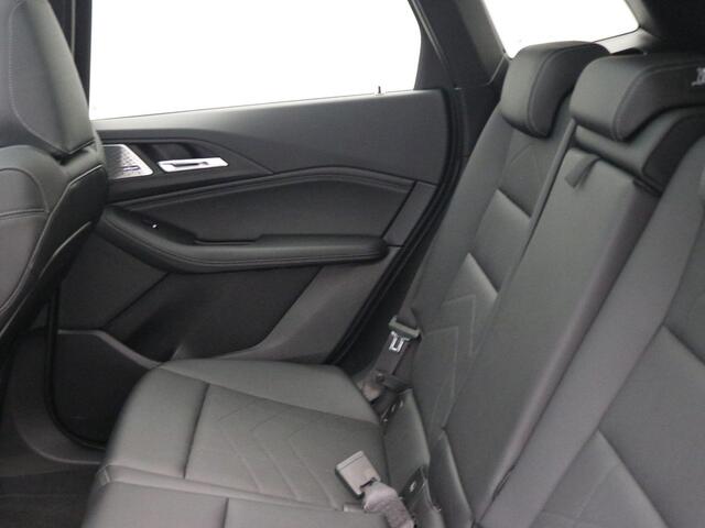 BMW 2-SERIE Active Tourer 225e xDrive / M-Sport / Harman Kardon / Groot glazen schuif-kanteldak / Elektr. wegklapbare Trekhaak / HUD Display / NL auto / Historie bekend / Dealer onderhouden / Full Option /