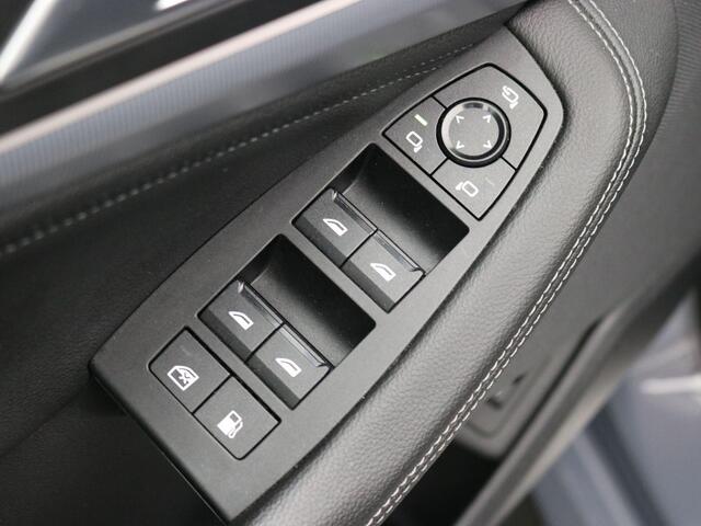 BMW 2-SERIE Active Tourer 225e xDrive / M-Sport / Harman Kardon / Groot glazen schuif-kanteldak / Elektr. wegklapbare Trekhaak / HUD Display / NL auto / Historie bekend / Dealer onderhouden / Full Option /