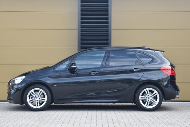 BMW 2-SERIE Active Tourer 218i High Executive * M Sportpakket * Stoelverwarming * Keyless entry * Head-up *