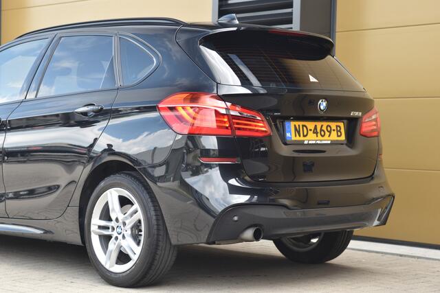 BMW 2-SERIE Active Tourer 218i High Executive * M Sportpakket * Stoelverwarming * Keyless entry * Head-up *