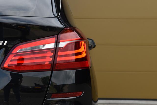 BMW 2-SERIE Active Tourer 218i High Executive * M Sportpakket * Stoelverwarming * Keyless entry * Head-up *