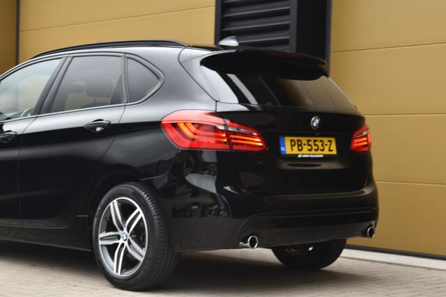 BMW 2-SERIE Active Tourer 220i High Executive * Sport line * Head-up * Panorama dak * Harman Kardon * LED *