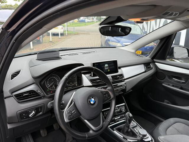 BMW 2-SERIE Active Tourer 218i Essential | Trekhaak | PDC | LM Velgen | Navi | Clima | Cruise RIJKLAARPRIJS INCL 12 MAANDEN GARANTIE EN BEURT