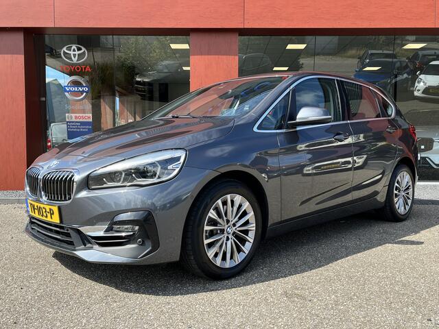 BMW 2-SERIE Active Tourer 220i High Executive | Head-up | Navi | Camera | Leer