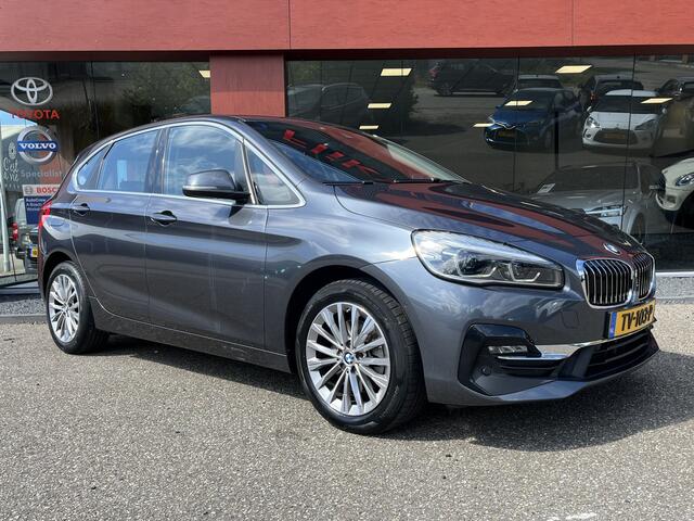 BMW 2-SERIE Active Tourer 220i High Executive | Head-up | Navi | Camera | Leer