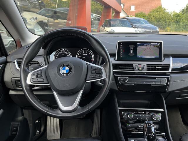 BMW 2-SERIE Active Tourer 220i High Executive | Head-up | Navi | Camera | Leer