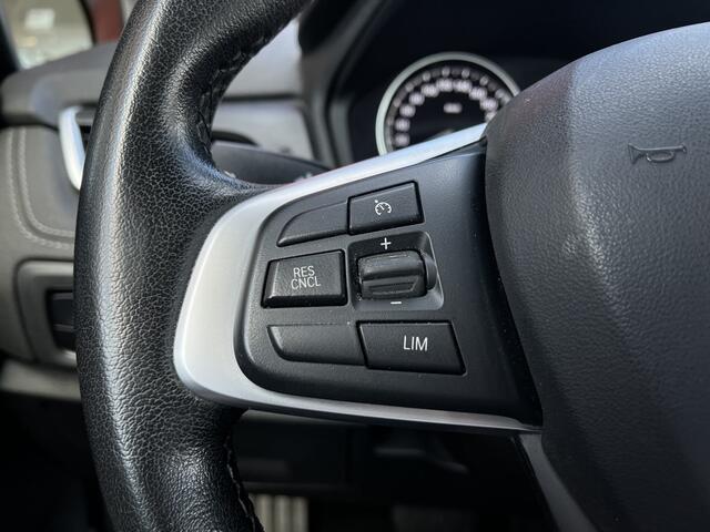 BMW 2-SERIE Active Tourer 220i High Executive | Head-up | Navi | Camera | Leer