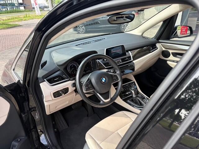 BMW 2-SERIE Active Tourer 225xe iPerformance | Navi \ Cruise | Leer | 78.968 km Dealeronderhouden