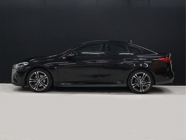 BMW 2-SERIE Gran Coupé 218i M Sport [LED, DAB, LIVE COCKPIT, SFEERVERLICHTING, CAMERA, PDC V+A, APPLE CARPLAY, ANDROID, M PAKKET, CRUISE CONTROL, NIEUWSTAAT]