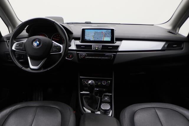 BMW 2-SERIE Active Tourer 218i Centennial High Executive Leer, LED, Head-Up, Navigatie, Stoelverwarming, Afn. Trekhaak