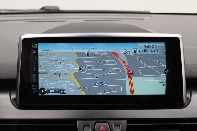 BMW 2-SERIE Active Tourer 218i Centennial High Executive Leer, LED, Head-Up, Navigatie, Stoelverwarming, Afn. Trekhaak