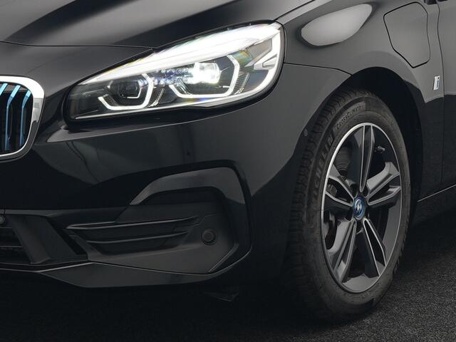 BMW 2-SERIE Active Tourer 225xe Sportline iPerformance Plug In Hybrid 225pk Dealer O.H PHEV | Cruise Control | Navigatie | Keyless | Lederen Sportstoelen Verwarmd |