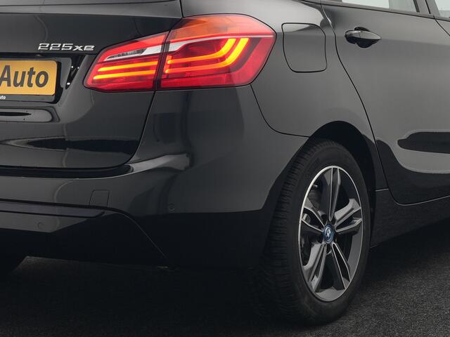 BMW 2-SERIE Active Tourer 225xe Sportline iPerformance Plug In Hybrid 225pk Dealer O.H PHEV | Cruise Control | Navigatie | Keyless | Lederen Sportstoelen Verwarmd |