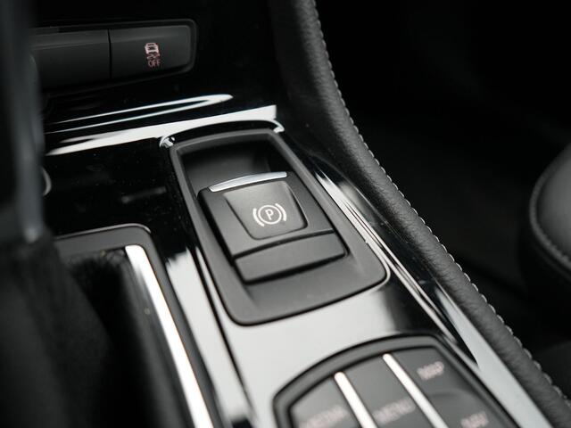 BMW 2-SERIE Active Tourer 225xe Sportline iPerformance Plug In Hybrid 225pk Dealer O.H PHEV | Cruise Control | Navigatie | Keyless | Lederen Sportstoelen Verwarmd |