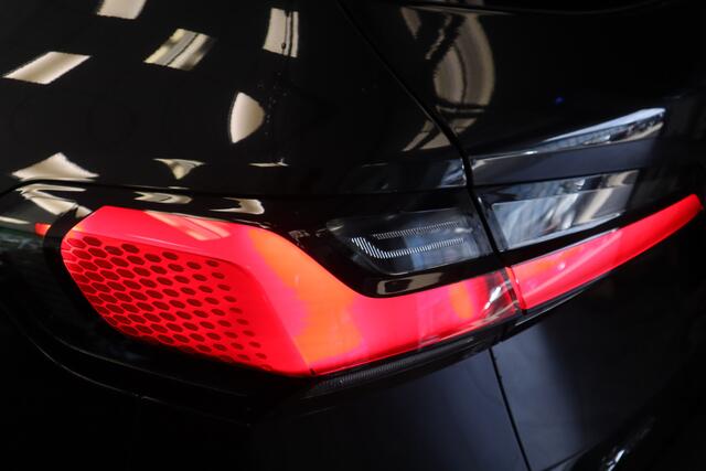 BMW 2-SERIE Active Tourer 225e xDrive M-Sport HUD Keyless Go/Start 360 camera LED