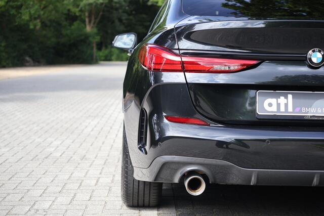 BMW 2-SERIE Gran Coupé 218i M Sport Edition M-Sportpakket, Adaptieve Cruise Control, Stuurwielverwarming, Sportstoelen, Parkeerhulpsysteem, DAB, Stoelverwarming, Shadowline, M-Sportbesturing, Grootlichtassistent, Live Cockpit,etc.