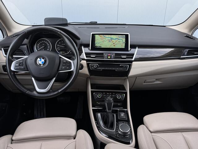 BMW 2-SERIE Active Tourer 220i High Executive Automaat/Trekaak/Leer.