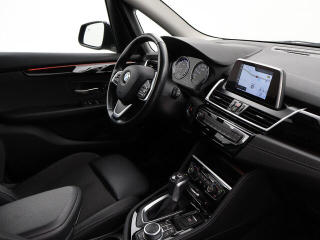 BMW 2-SERIE Active Tourer 225xe 224 PK XDRIVE PLUG-IN HYBRID + STOELVERWARMING / AFN. TREKHAAK / NAVIGATIE