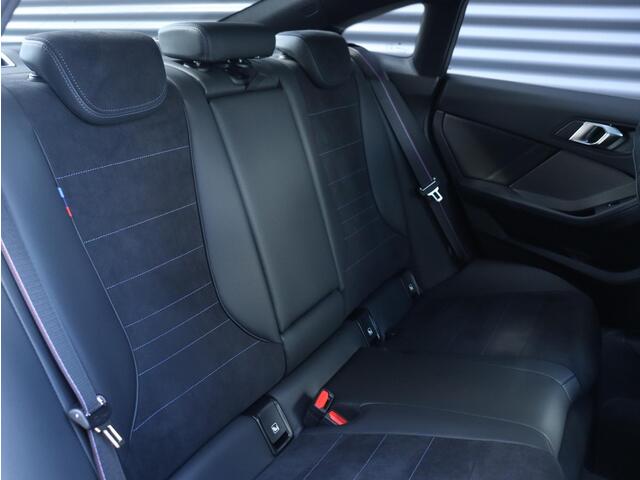 BMW 2-SERIE Gran Coupé 220 | M Sportpakket Pro | Innovation Pack | Panodak | Harman Kardon | Head-Up | Getint Glas | Driving Assistant | 19'' LMV