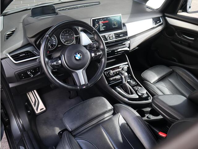 BMW 2-SERIE Active Tourer 218i Centennial High Executive | Head-Up | Leder | Stoelverwarming |