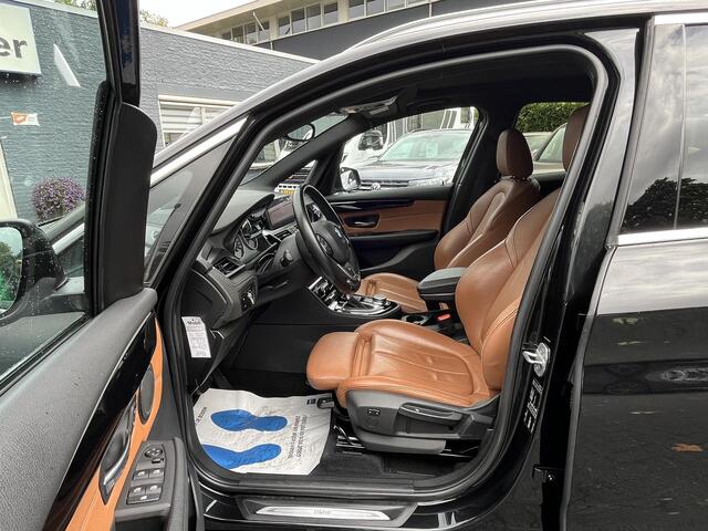 BMW 2-SERIE Active Tourer 218i Aut. High Executive | LEER | GROOT NAV. | PANORAMADAK |