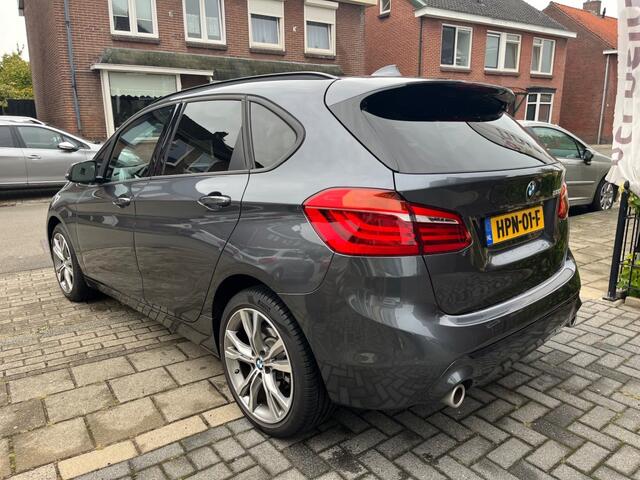 BMW 2-SERIE 220I actieve touring