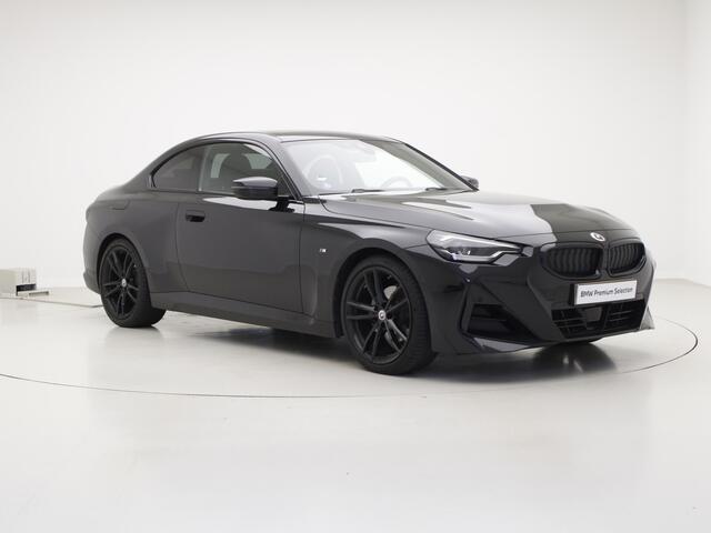 BMW 2-SERIE Coupé 220i Coupe | M-Sport | Camera | 19" | Voorbereiding Driving Assistance | Schuifdak | Harman Kardon