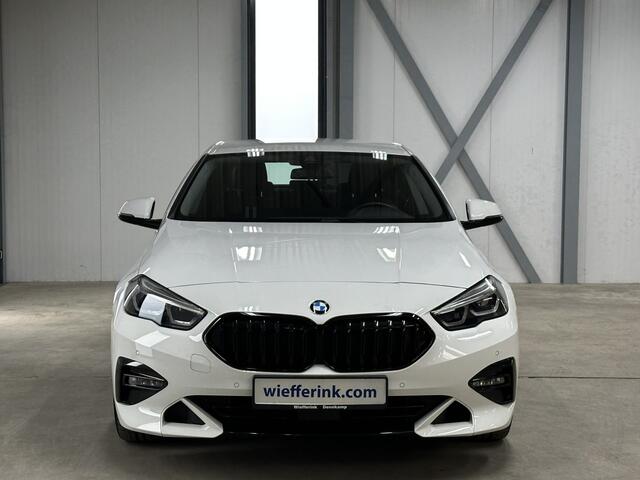 BMW 2-SERIE Gran Coupé 218i Executive 140pk | Stoelverwarming | 18 inch | PDC | Navi
