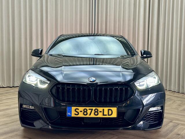 BMW 2-SERIE Gran Coupé 218i *M-Sport* HUD / Apple Carplay / MATRIX LED / Stoelverwarming / Cruise Control / PDC / 18"LMV